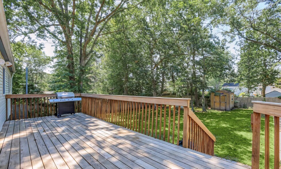 Building Photo - 23 Princeton Dr