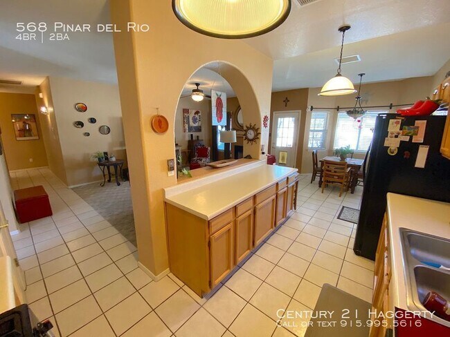 Building Photo - 568 Pinar Del Rio Dr