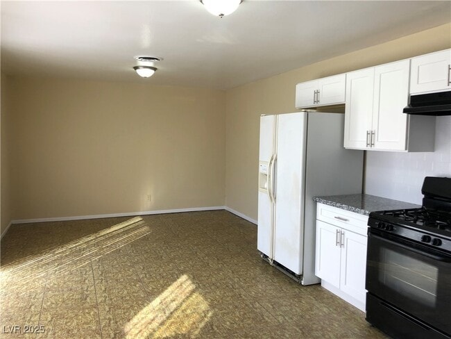 Building Photo - 4729 Cinderella Ln