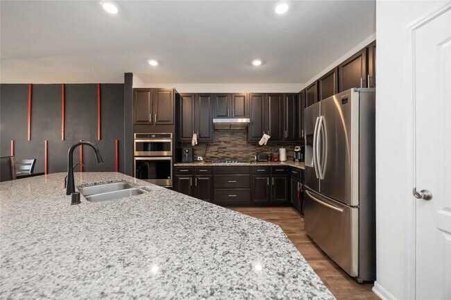 Building Photo - 8006 Ash Ridge Dr