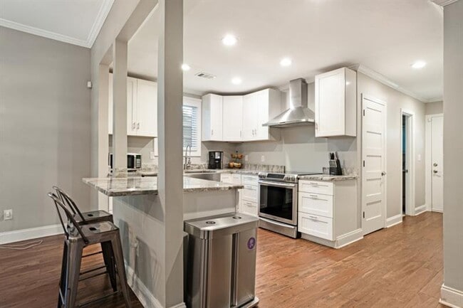 Building Photo - 1272 Oakland Terrace SW