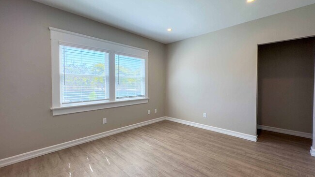 Building Photo - DL Georgia