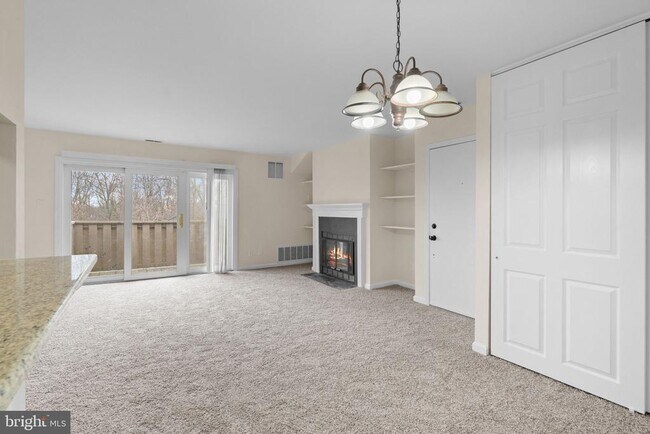 Building Photo - 408 Stockton Ct