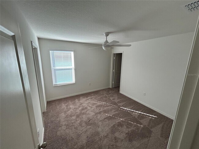 Building Photo - 718 Overpool Ave