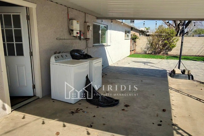 Building Photo - 2312 Castro Ln