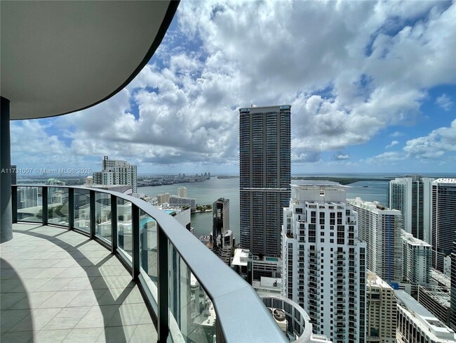 Building Photo - 1000 Brickell Plaza