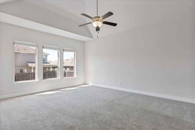 Building Photo - 727 Spinnaker Loop