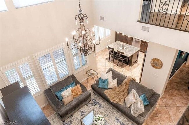 Building Photo - Stunning 3-bedroom, 2.5-bathroom home loca...