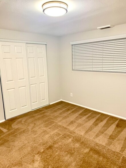 Building Photo - 2022 W Carefree Cir