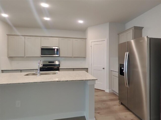 Building Photo - 11506 Prosperity Dr