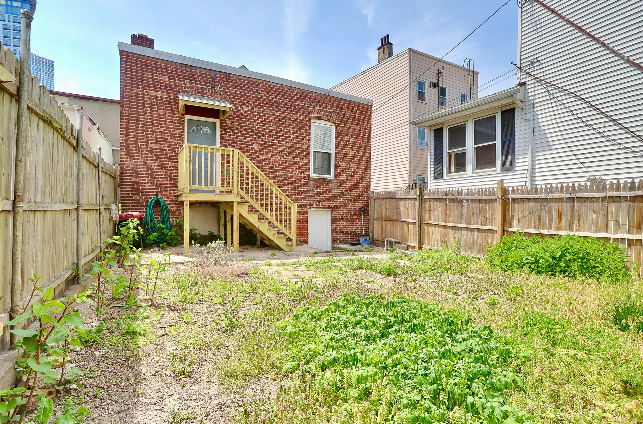 Building Photo - 166 Saint Pauls Ave