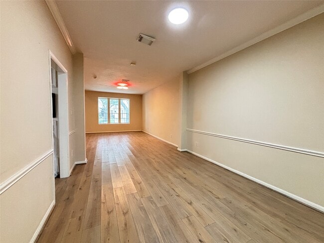 Building Photo - 3418 Shadowfern Dr