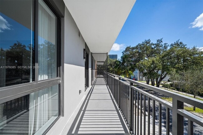 Building Photo - 2479 NE 192 St