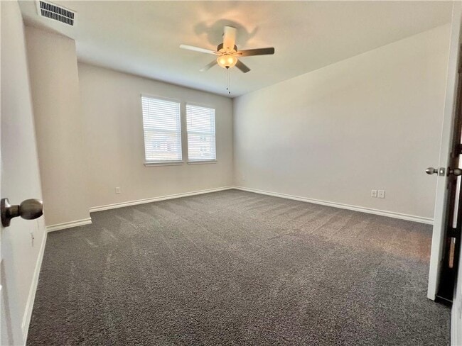 Building Photo - 704 Long Run