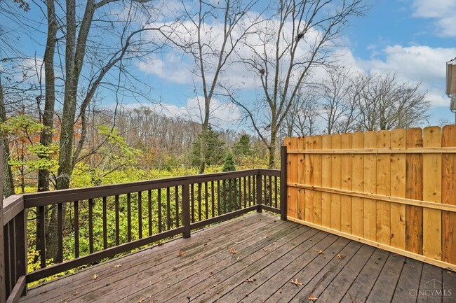 Building Photo - 920 Woodlyn Dr N