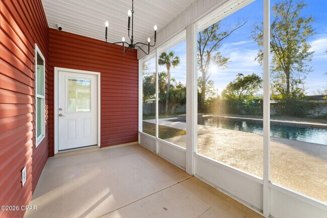 Building Photo - 702 Michigan Ave