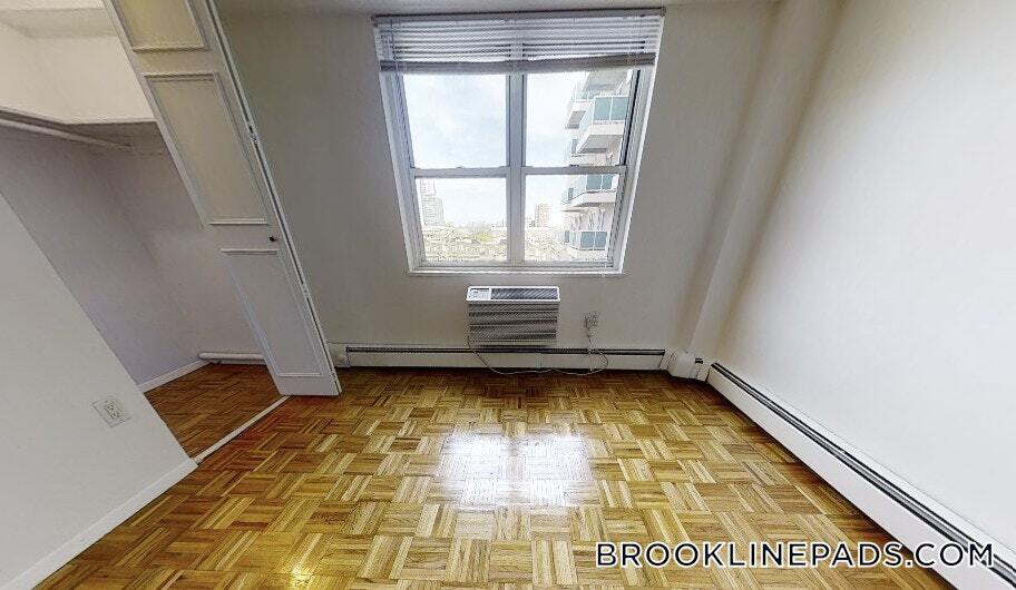 Building Photo - 185 Freeman St