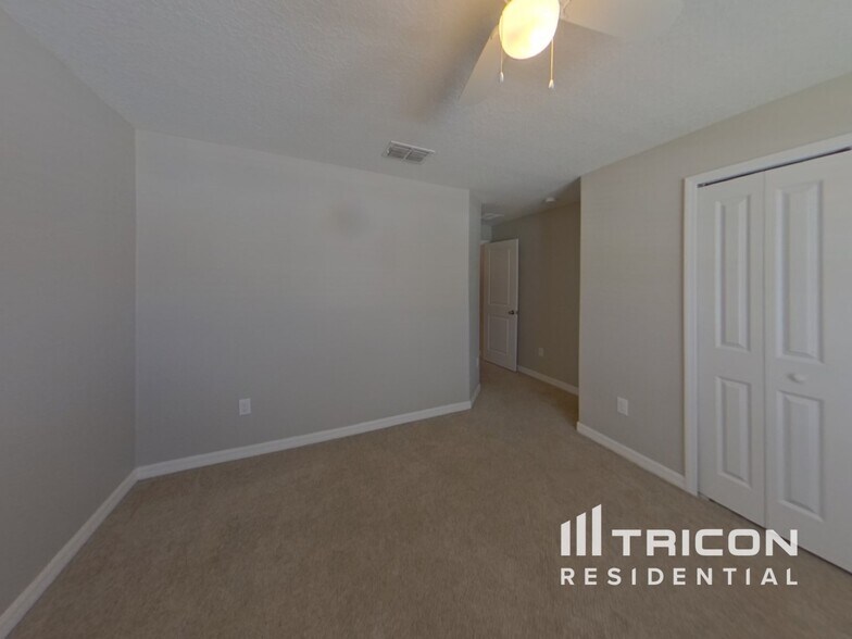 Building Photo - 9646 Sage Creek Dr