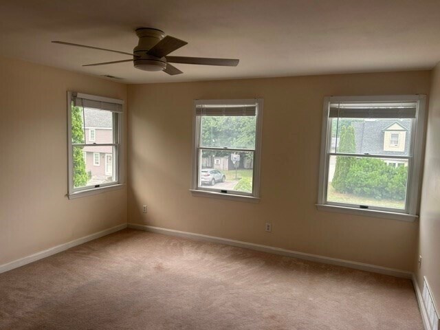 Building Photo - 28 Farragut St
