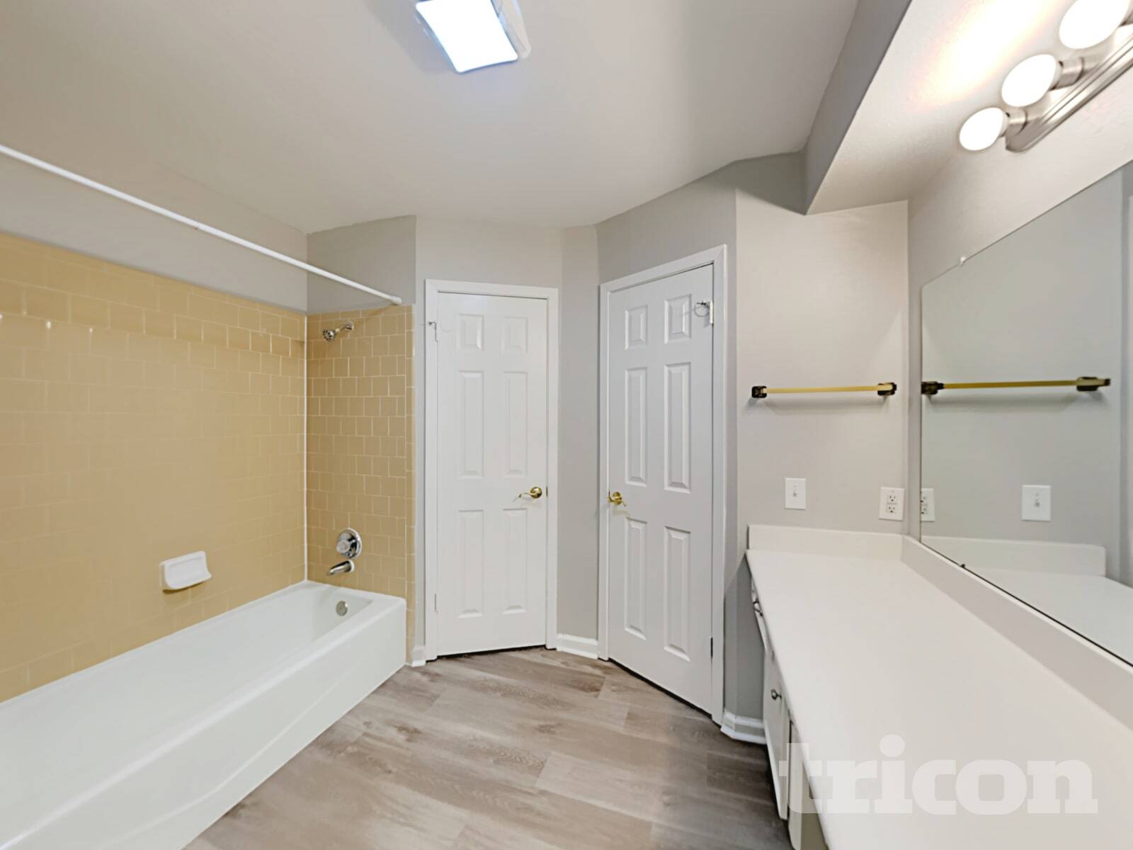 Building Photo - 1110 Poppets Way