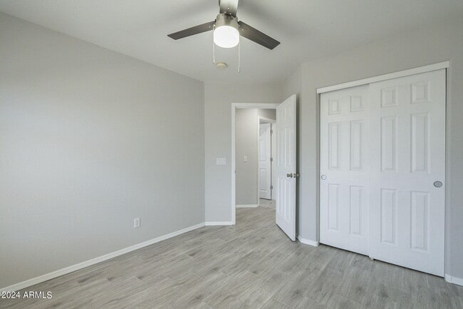 Building Photo - 6326 W El Cortez Pl