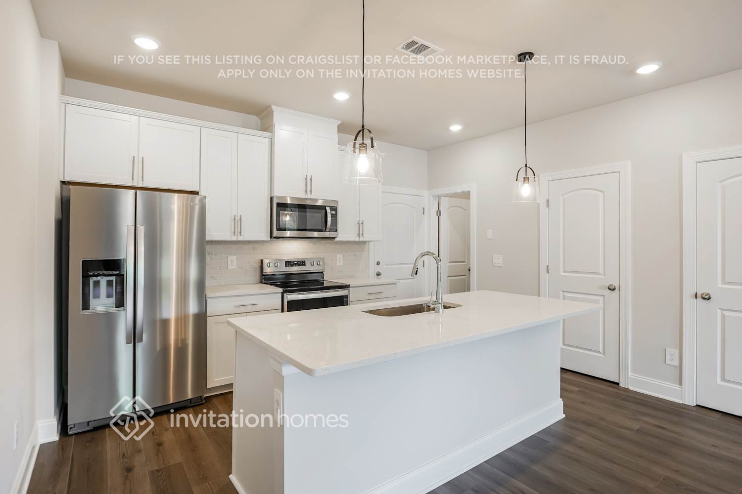 Building Photo - 239 River Rock Dr