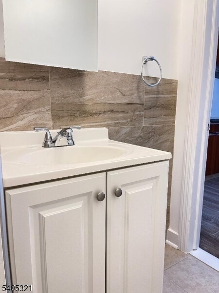 Building Photo - 3 Meadow Dr