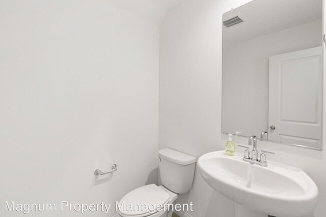 Building Photo - 7 br, 4.5 bath House - 32929 Hutton Way