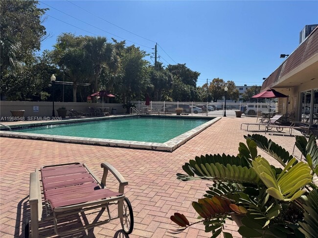 Building Photo - 1800 Sans Souci Blvd