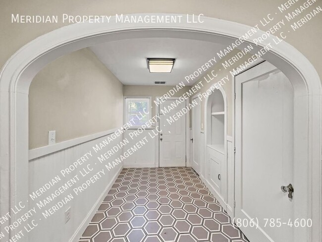 Building Photo - 2005 16th St