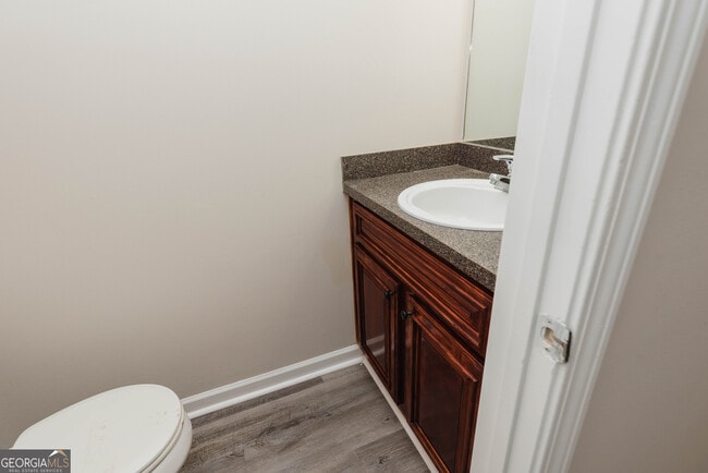 Building Photo - 424 WI Pkwy