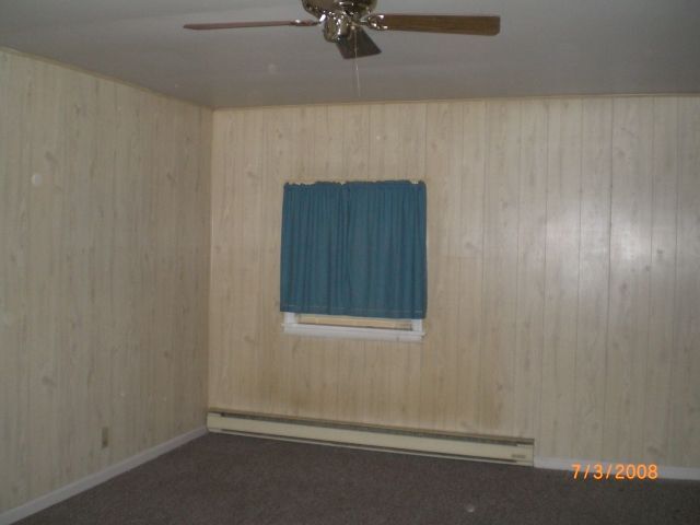 Building Photo - 414 Sacandaga Rd