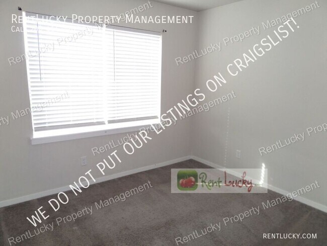 Building Photo - 24520 95th Pl S