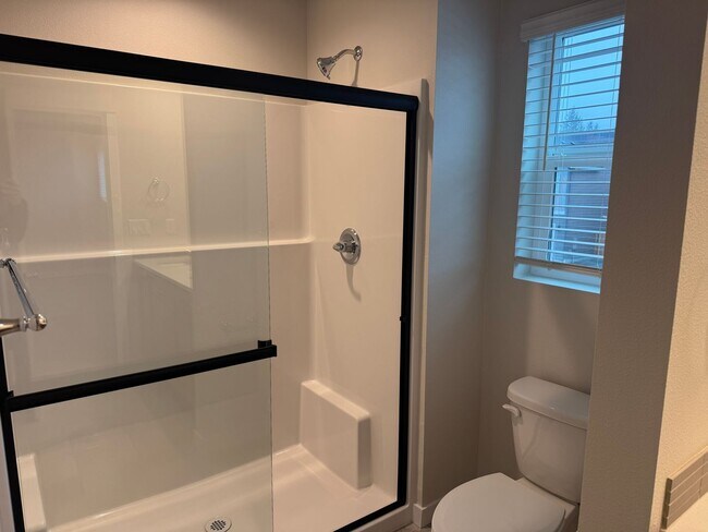 Building Photo - Spacious 3 Bedroom – Move-In Ready Brand n...