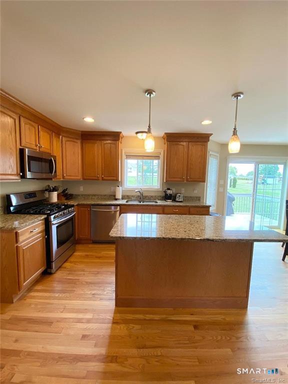 Building Photo - 47 Pineridge Dr