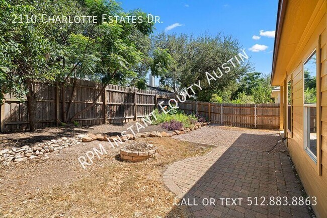 Building Photo - 2110 Charlotte Estates Dr