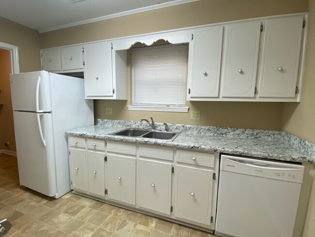 Building Photo - 3606 Quail Hollow Dr