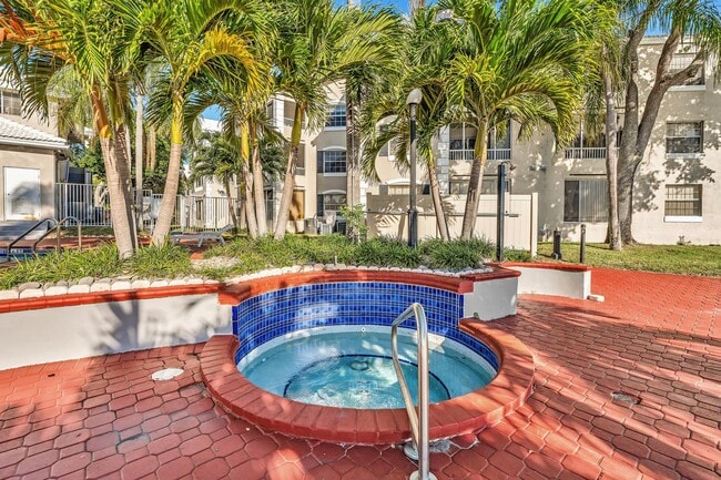 Building Photo - 2810 N Oakland Forest Dr