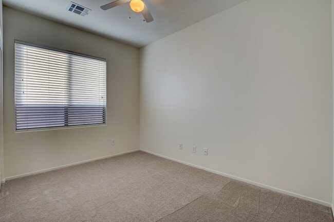 Building Photo - 8113 Slate Falls St