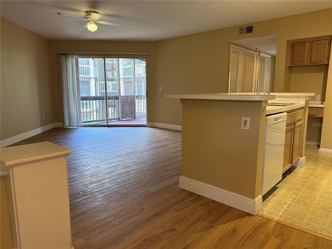 Building Photo - 490 N Pin Oak Pl