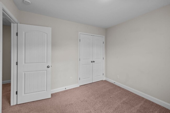 Building Photo - 147 Ainsdale Dr