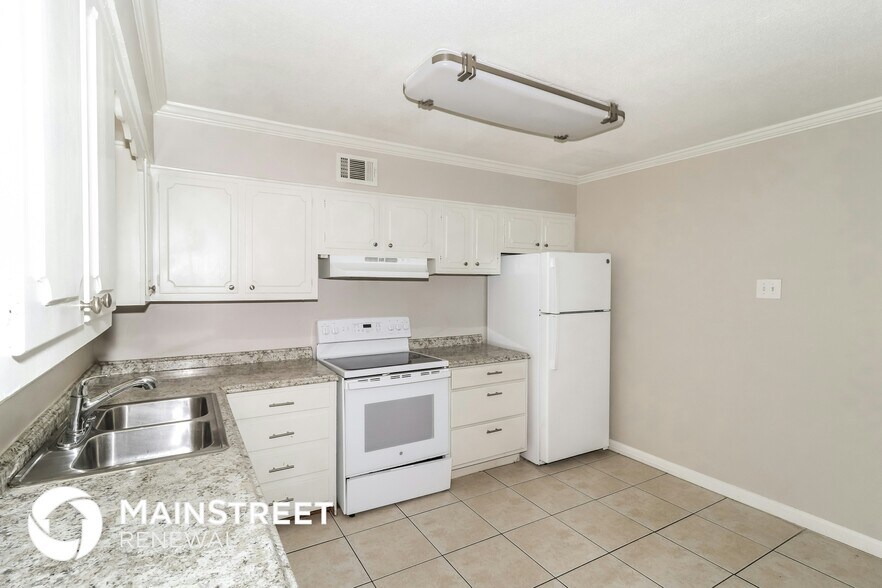 Building Photo - 3569 Arsenal St