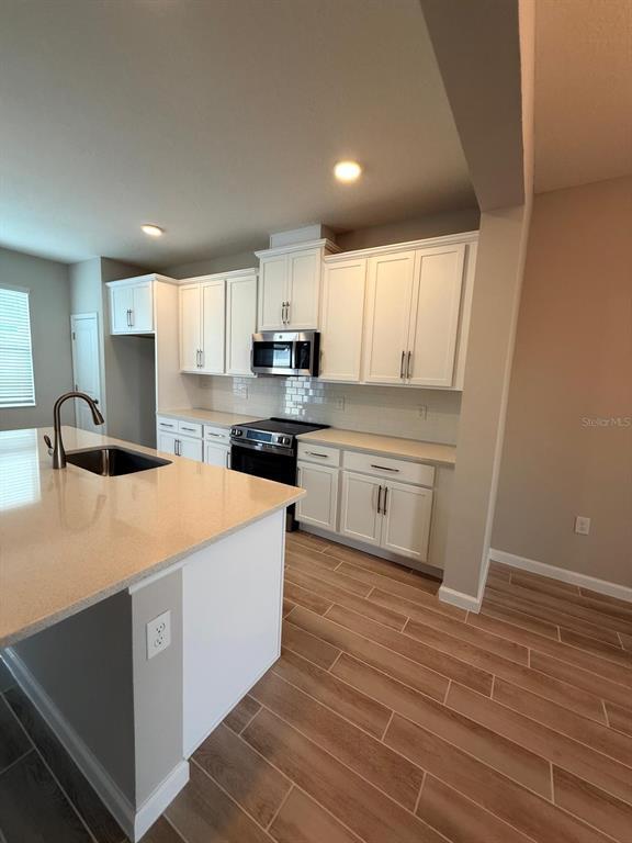 Building Photo - 1395 Mount Royal Dr