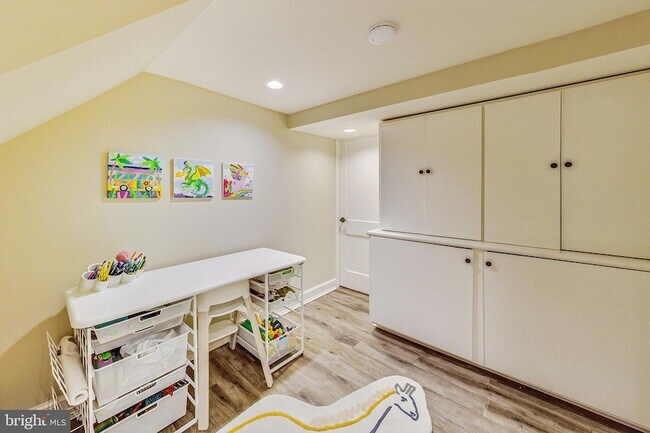 Building Photo - 4831 Calvert St NW