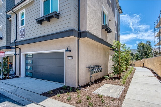 Building Photo - 27038 Via Caminata