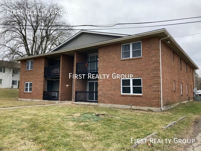 Primary Photo - 2 Bedroom, 1 Bath Apartment, Move in Ready...