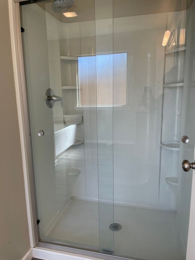 Building Photo - 4 bed 2 bath - Frenship ISD