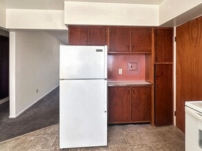 Building Photo - 2839 S Burdick St