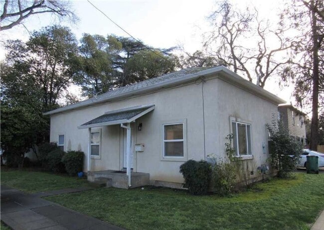 Building Photo - ROOMMATE CHANGE ONLY