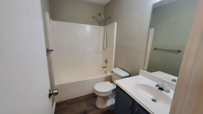 Building Photo - Eagle Mountain-Saginaw ISD, 3 bedrooms, 2 ...